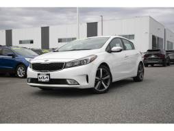 2017 Kia Forte5 EX Luxury! Hatchback! Low km! Roof! Leather!